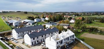 Nowe osiedle /4 pokoje /2 miejsca post. /fotowolt.