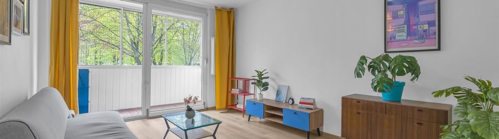 Super rozkład z dużą loggią i widokiem na zieleń.