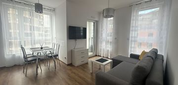 Komfortowe 2 pokoje na osiedlu platanowym
