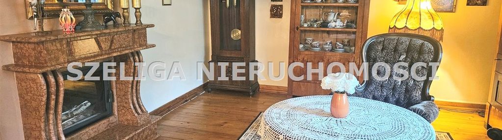Brzezinka, okol. kościoła, kort tenisowy