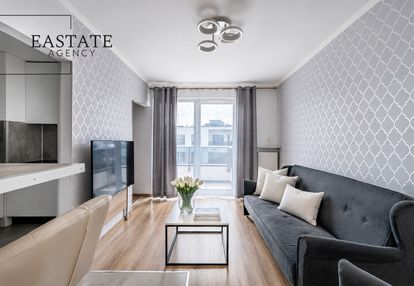 Piękny widok/balkon/garaż/dom development/2 pok