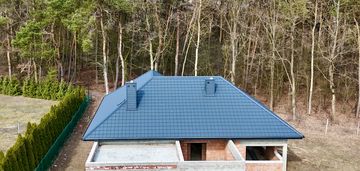 Nowoczesny dom w stanie surowym – chrusty