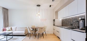 4-pokojowy apartament z balkonem |