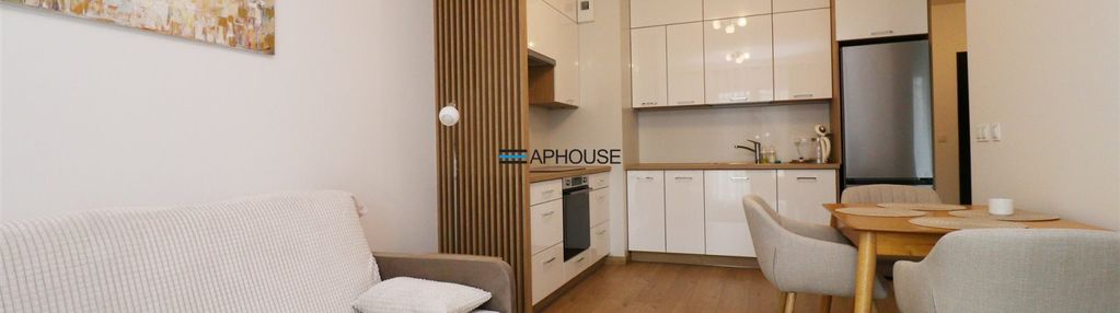 Duże dwupokojowe mieszkanie z osobną kuchnią