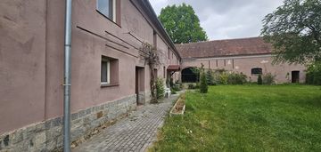 Sprzedam dom ze stodołą