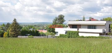 Piękny 2-rodzinny dom w libertowie, widok z działk