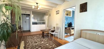 3 pok. w centrum | loggia | do remontu