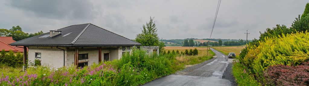 Dom z wieloma możliwościami w okolicach tuchowa.