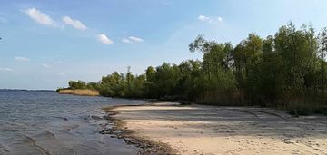 Działka nad jeziorskiem, miłkowice