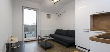 Duży balkon | spokojna okolica | parking |potokowa
