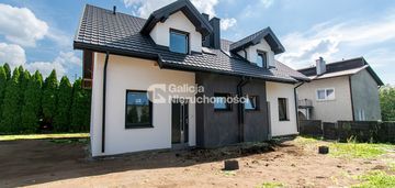 Połowa domu w zabudowie bliźniaczej - zwięczyca