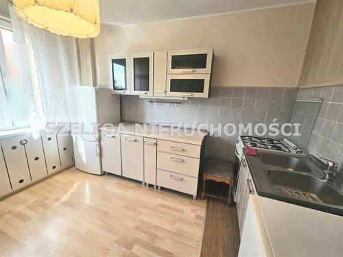 Okol. wiślanej, balkon, c.o., c.w., z.w. z sieci