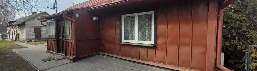 Drewniany klimatyczny dom w dogodnej lokalizacji