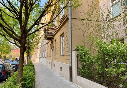 Przestrzenne mieszkanie 3-pokojowe w kamienicy na starym mieście