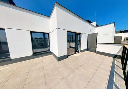 Taras 40m2 - ciche, gotowe, nowe, lipiec 2025