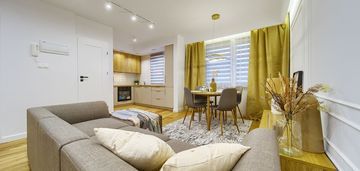 Premium 3 pok, garderoba, 1 piętro z balkonem blok