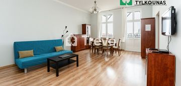 Odnowiona kamienica | dwustronne | centrum