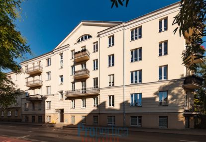 Klimatyczny lokal/mieszkanie 100 m² w kamienicy