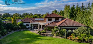 Rezydencja ze stawem i starodrzewem – chy