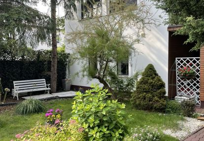 Oryginalnie wykończony dom z opcją pod działalność