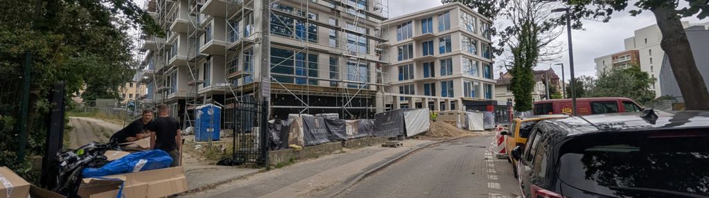 Inwestycja niedaleko plaży. widok na morze