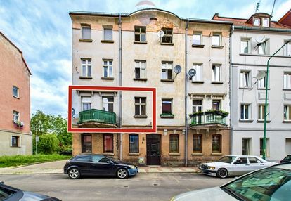 Mieszkanie do remontu, 3 pokoje, 68,7 m²
