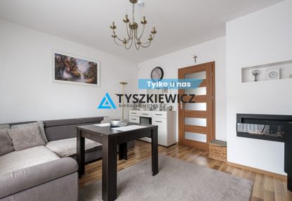 Dom z własnym lokalem usługowym i garażem