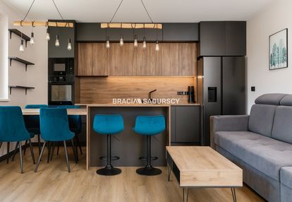 3 pok z ogródkiem w modlnicy.