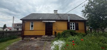 Wyjątkowe siedlisko z drewnianym domem - latowicz