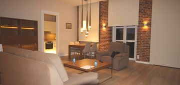 Atrakcyjny apartament 3 pokojowy,balkon ,winda