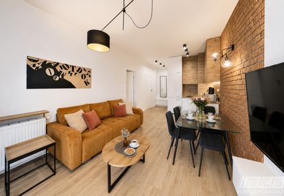 Wysoki standard | centrum wrocławia | balkon