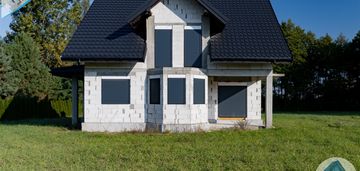 Ponad 6300 m² działki i dom do własnej aranżacji!