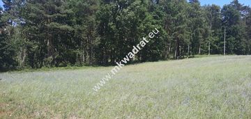 Urokliwa działka budowlana w sielskiej okolicy