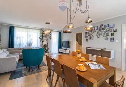 Dwupoziomowy apartament z loggią i garażem, górna