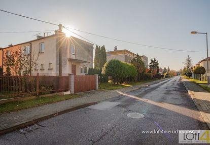 Dom w zabudowie szeregowej w świetnej lokalizacji