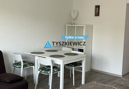 Przytulne  z osobnym wejściem w centrum wrzeszcza