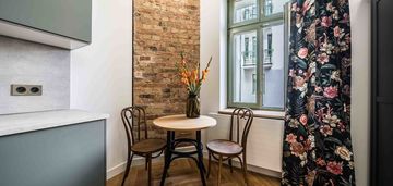 Śliczna kawalerka urządzona kamienica jeżyce