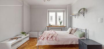 3 pokoje 65 m² | kamienica z windą | hala mirowska