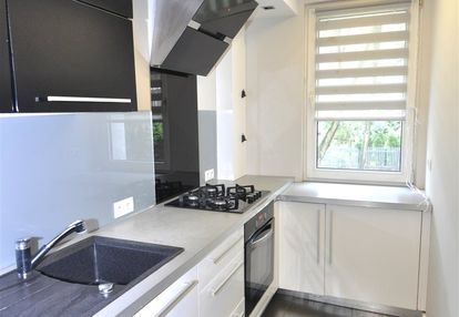 1 piętro, duży balkon, garderoba przy parku