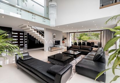 Wyjątkowa willa z ogrodem na bielanach