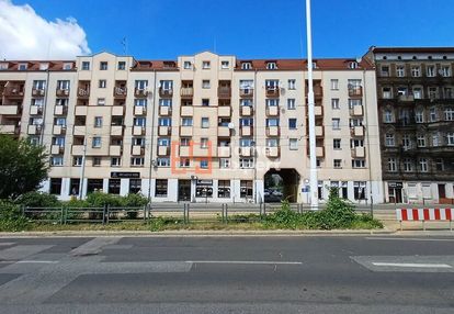 Okolice mostu pomorskiego  plomba/rozkład!