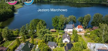 Malownicza działka z domkami nad samym jeziorem