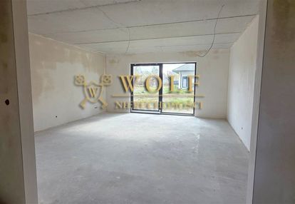 Nowe domy „pod lasem”