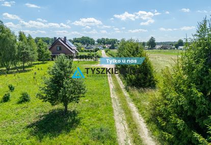 Działka budowlana 1670 m² - powałki