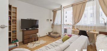 2 pok. mieszkanie z osobną kuchnią przy sky tower