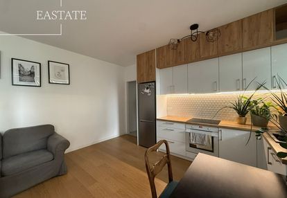 Wysoki standard/balkon/miejsce postojowe