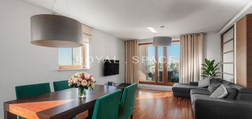 Przestronny apartament z balkonem w eko parku
