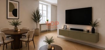Apartament z wydzieloną sypialnią | cenrum miasta | kamienica z windą