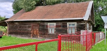 Dom, działka i las w "krainie otwartch okiennic"