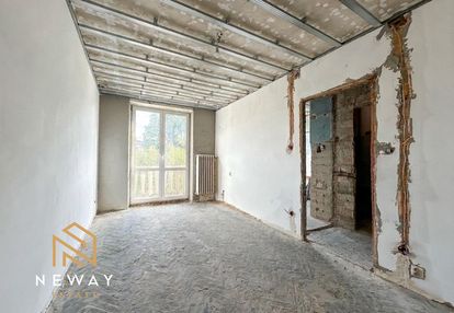 Cegła, balkon, 30m²: zrób tu 2 pokoje